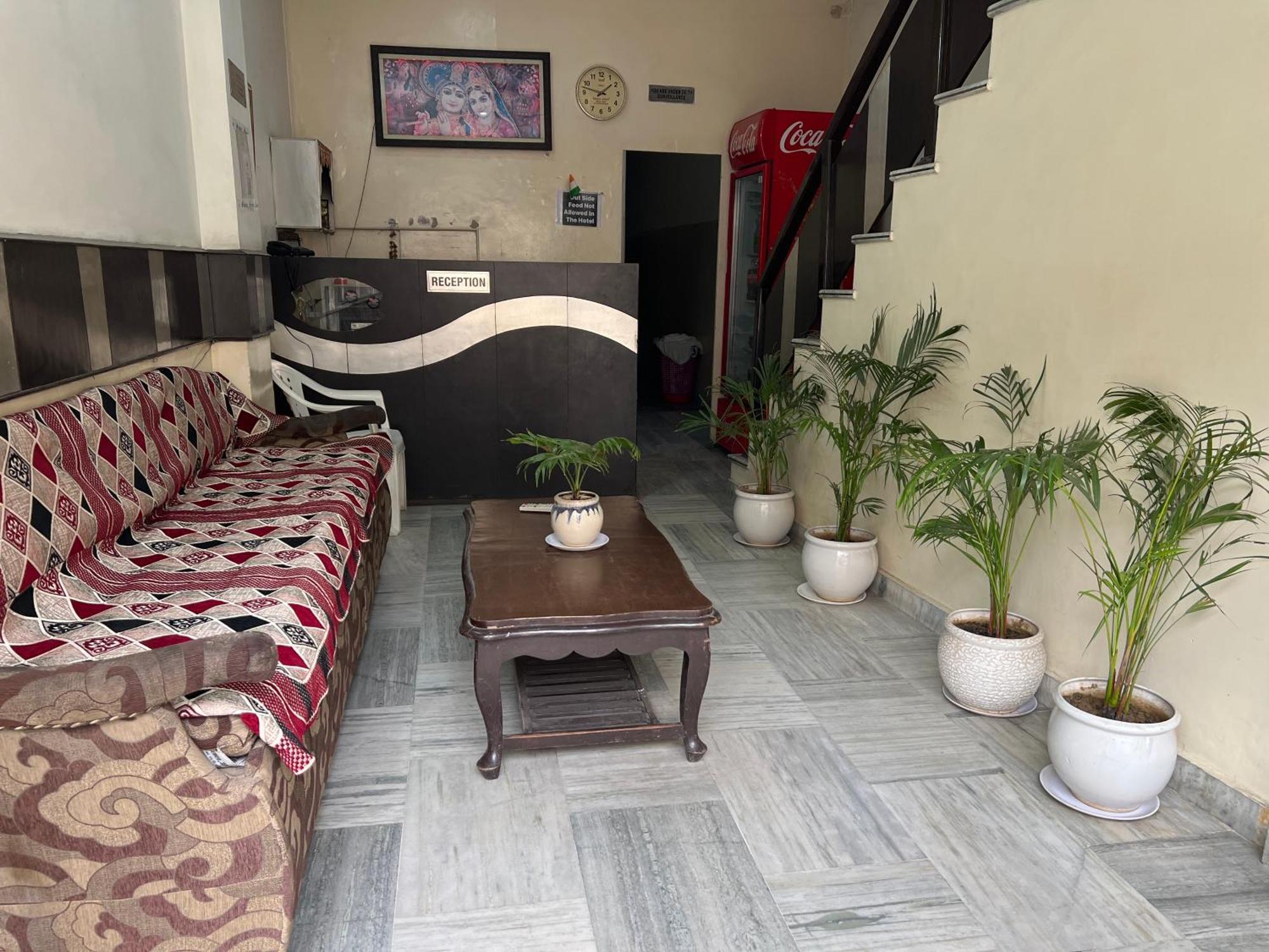 Raja Guest House -- Jalandhar Railway Station -- For Family, Couples, Travellers المظهر الخارجي الصورة