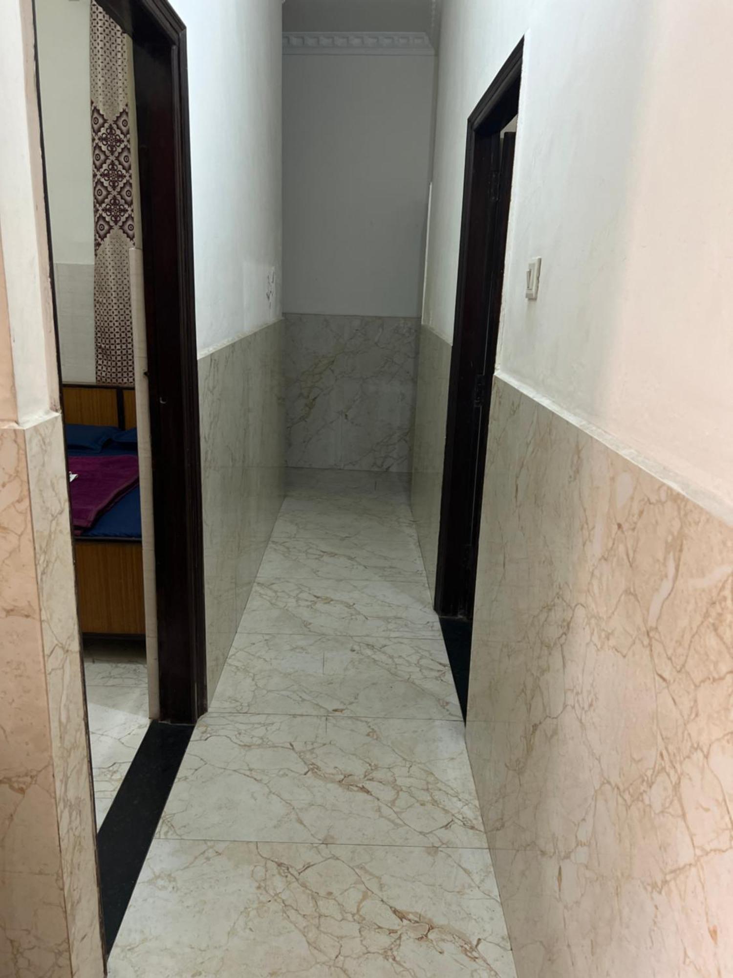 Raja Guest House -- Jalandhar Railway Station -- For Family, Couples, Travellers المظهر الخارجي الصورة