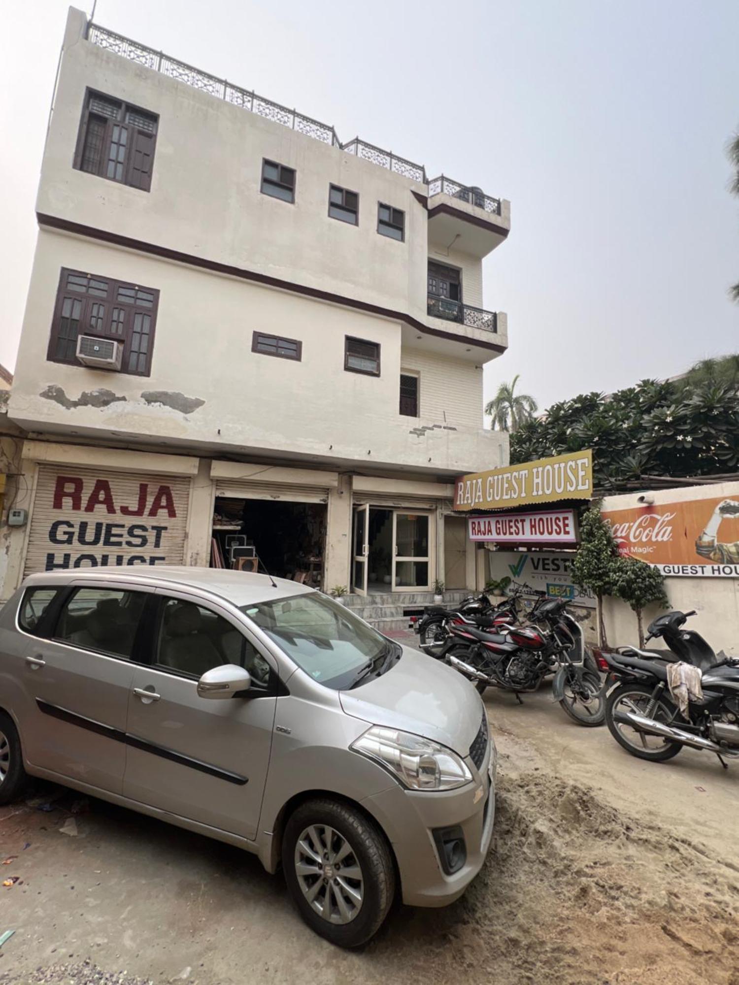 Raja Guest House -- Jalandhar Railway Station -- For Family, Couples, Travellers المظهر الخارجي الصورة