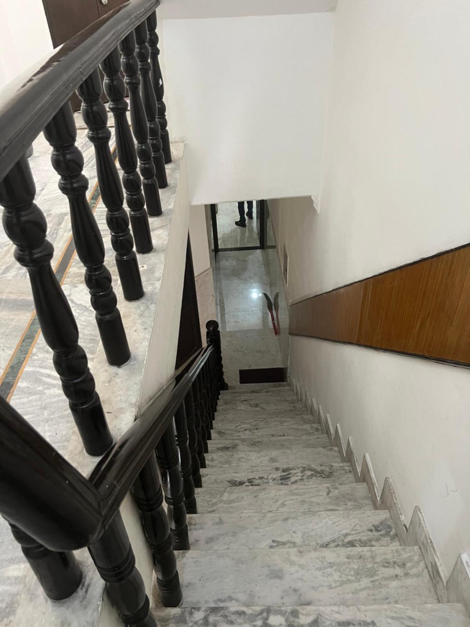 Raja Guest House -- Jalandhar Railway Station -- For Family, Couples, Travellers المظهر الخارجي الصورة